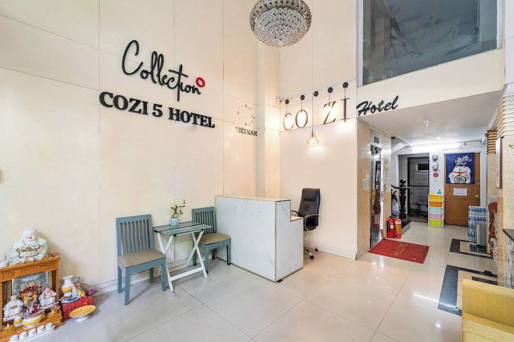 Collection O Cozy 5 Hotel - Near Secc