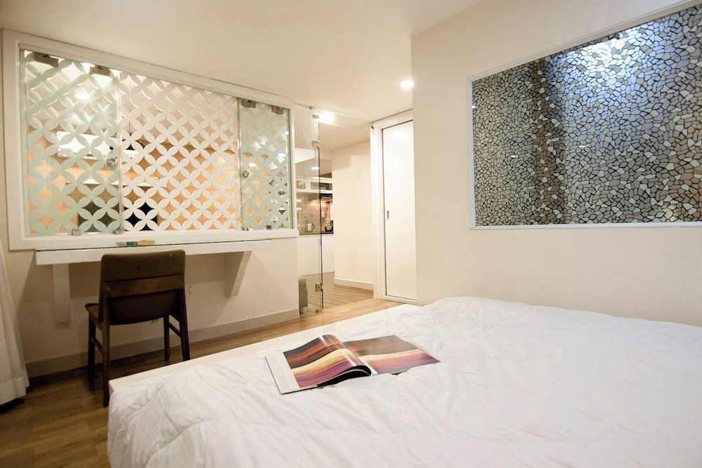 5H - Saigon Huch Villa By Savihouse