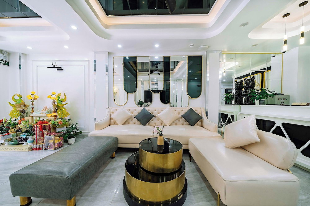 Cat Ba Nam Phong Hotel