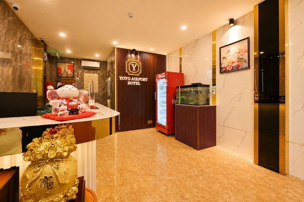 Yoyo Airport Saigon Hotel