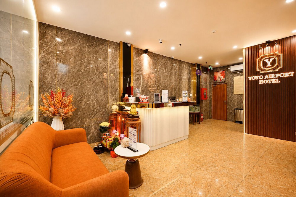 Yoyo Airport Saigon Hotel