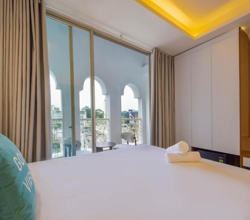 Diamond Crown Hotel