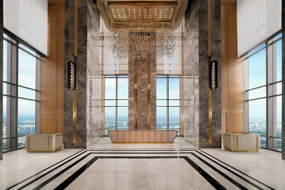 Vinpearl Landmark 81, Autograph Collection