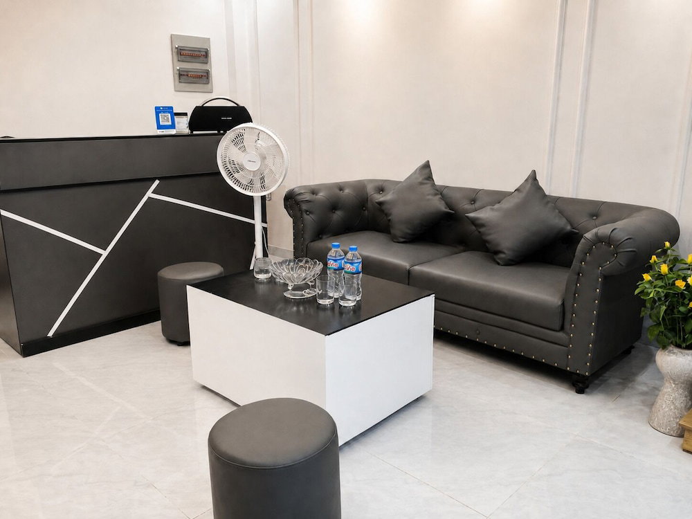 Hotel Quang Huy Hotel - Trung Phung