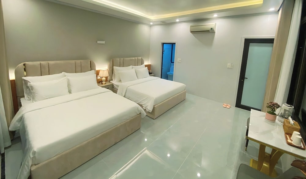 Van Mieu Garden House