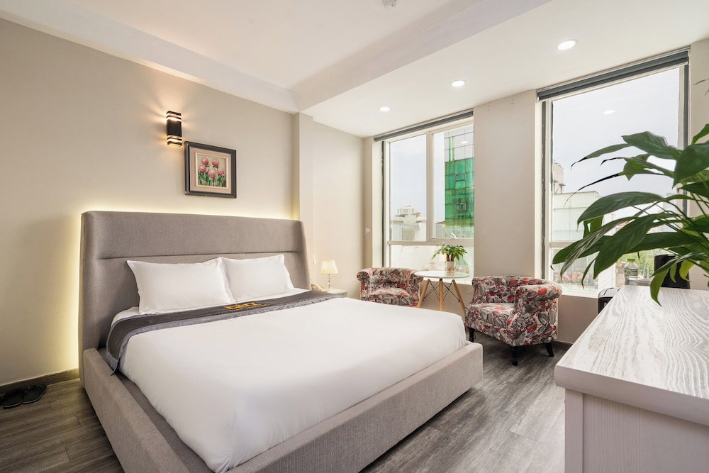 Hotel Lai Hotel Phu Nhuan - Near Tan Dinh Church & District 1