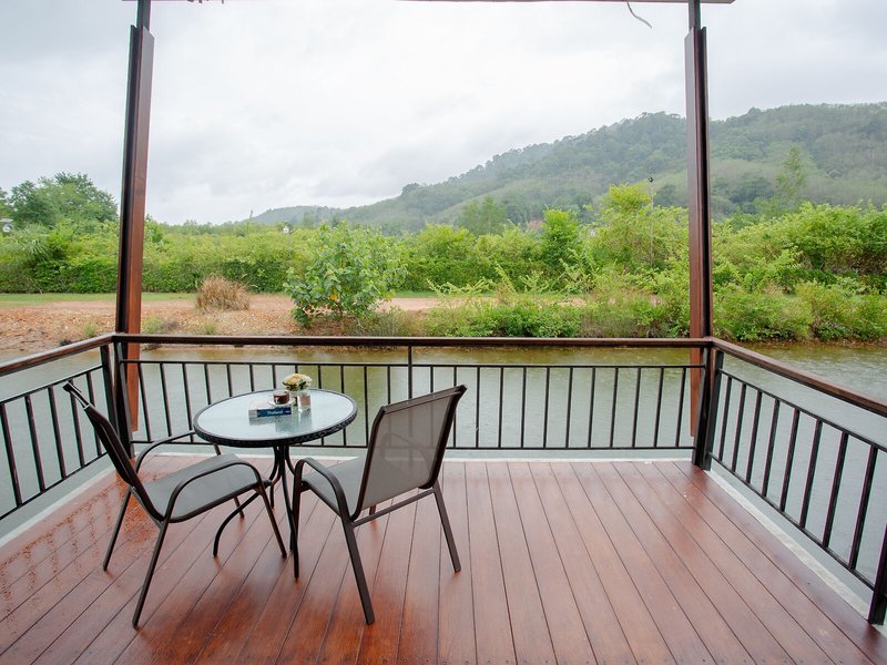Amantra Lake View Resort
