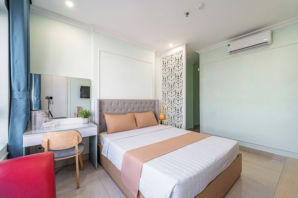 Hotel Cozrum - Love Hotel Trần Thị Nghỉ