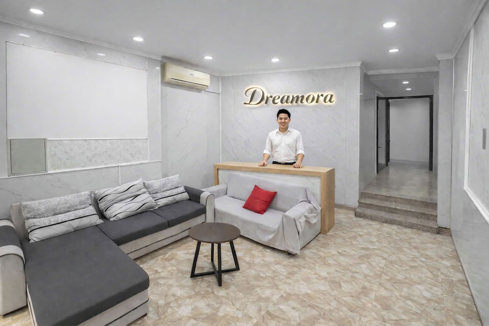 Dreamora Centre Hotel