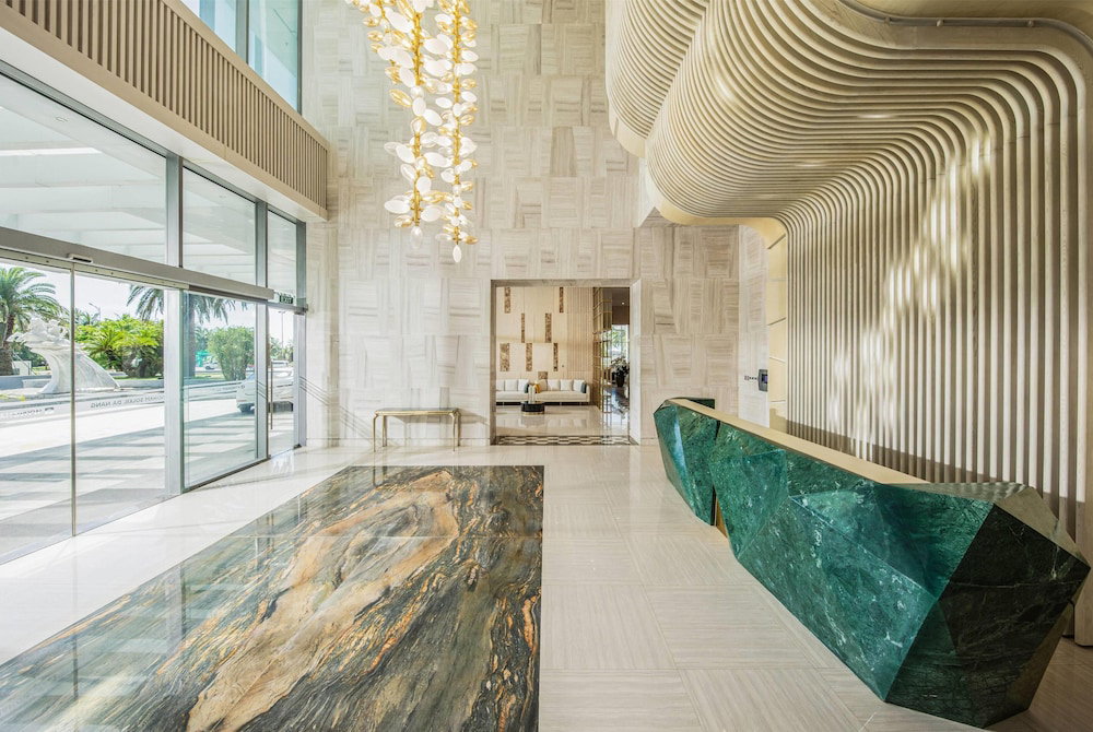 Wyndham Soleil Danang - Free Schedule Airport Shuttle