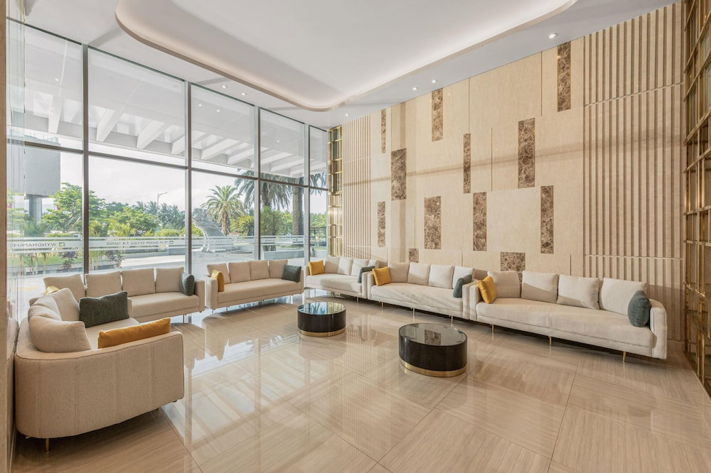Wyndham Soleil Danang - Free Schedule Airport Shuttle
