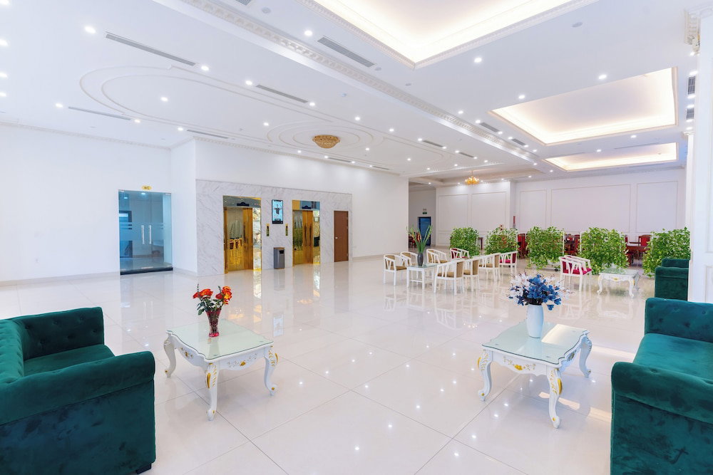 Grand Hill Apartment & Hotel