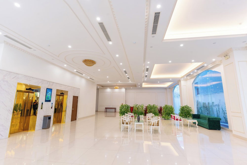 Grand Hill Apartment & Hotel