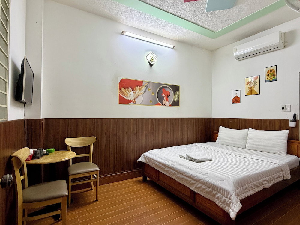 Hoa Nang Mai Hotel