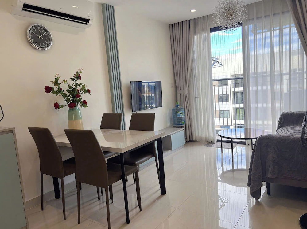 Surihome- Vinhomes Grand Park Apartments