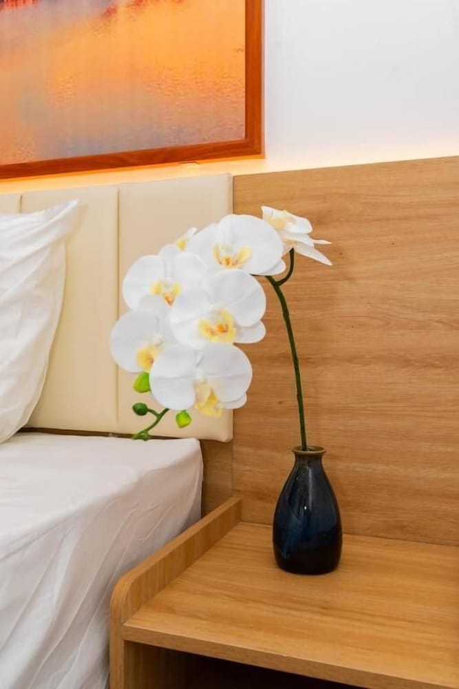 Aura Retreat Boutique Hotel Hanoi