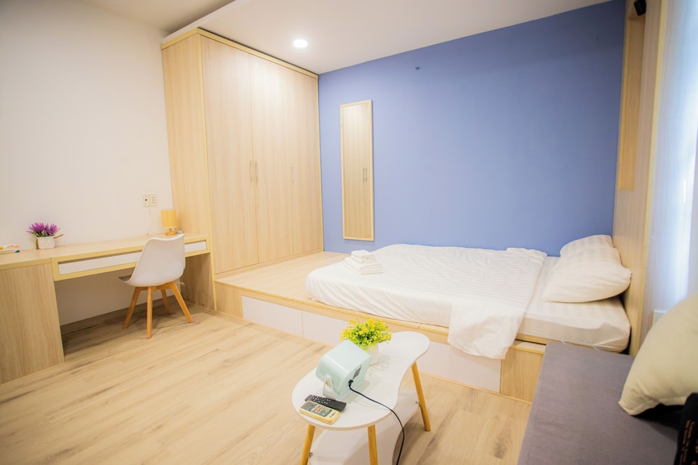 Avora Cong Quynh Hostel & Apartment