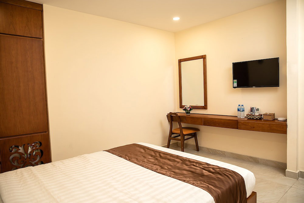 Tu Phuong Hotel