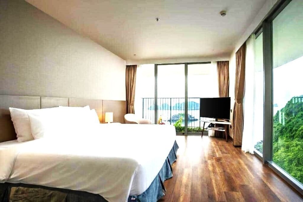 Forest Sky Villa - Flamingo Cat Ba