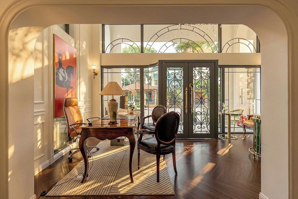 Golden Sun Apartment & Hotel