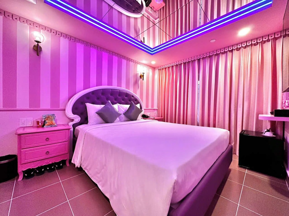 Cupid Hotel 3