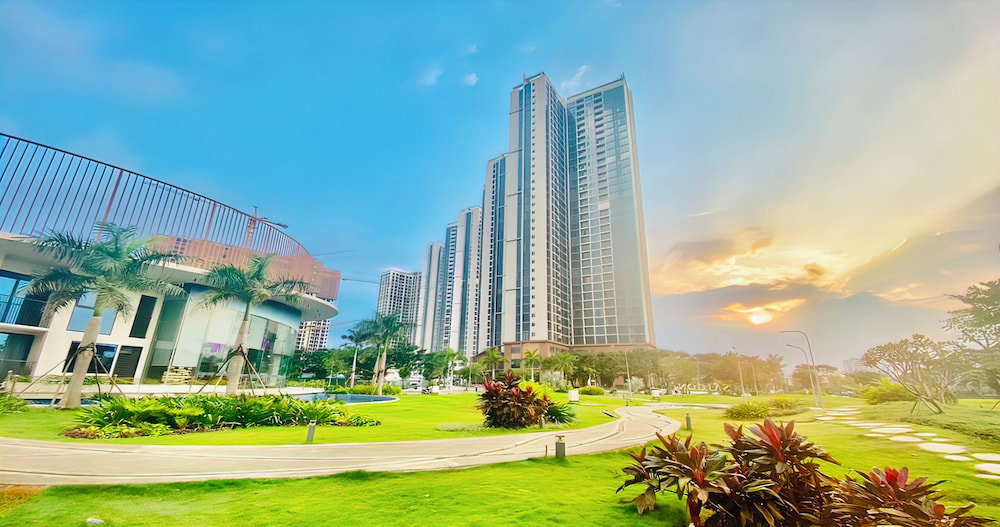 Eco Green Saigon - Free Gym & Pool