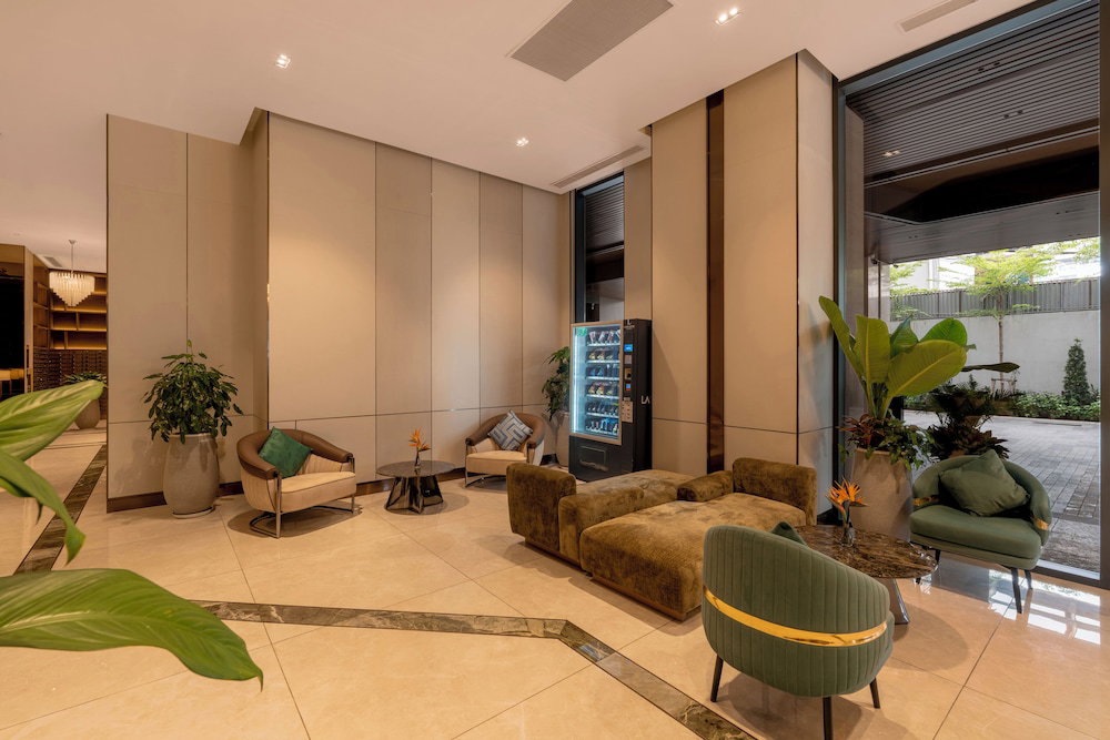 Lancaster Legacy Hotel & Apartments