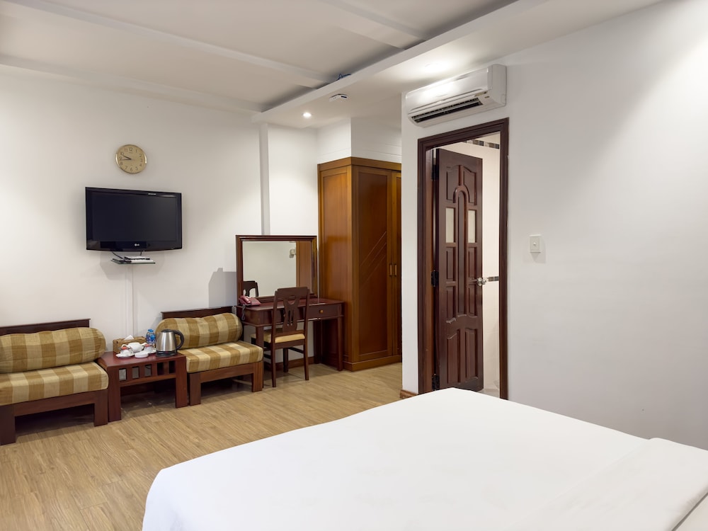 Hoang Yen Hotel - Phu My Hung