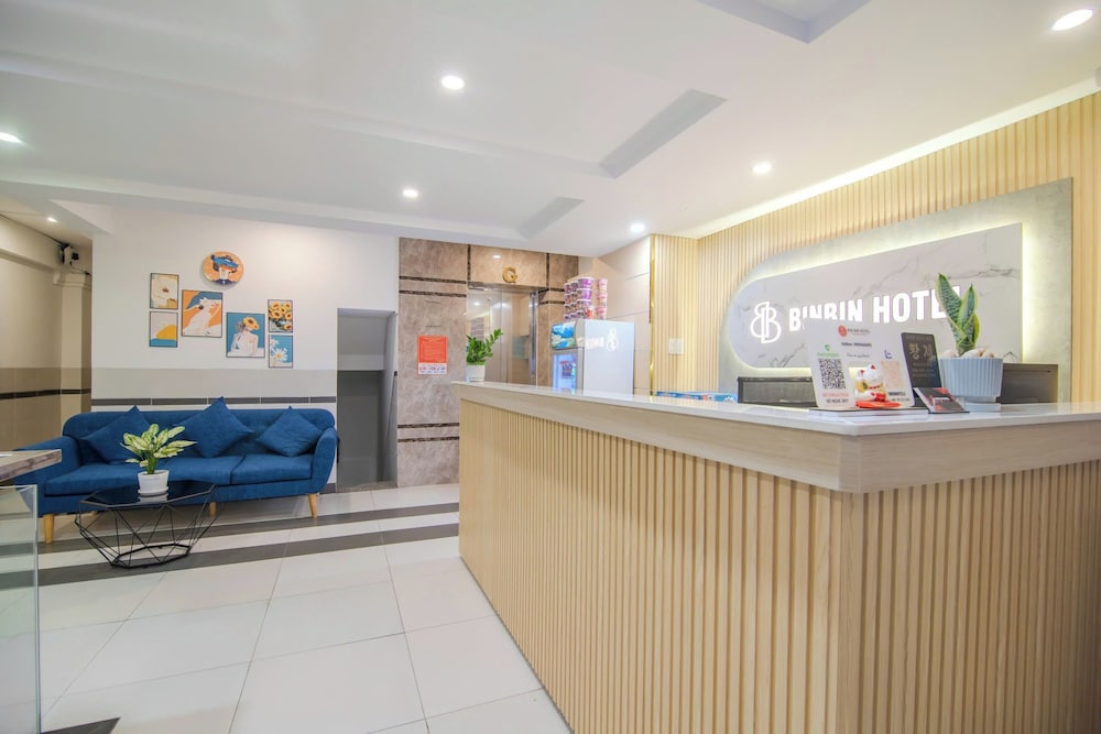 Binbin Hotel 5 - Near Lotte Mart D7
