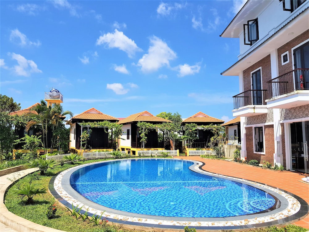Hotel Hung Vuong Resort