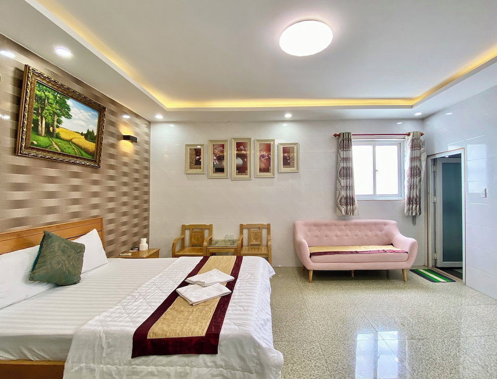 Hotel Hoang Quan Hotel - Go Vap