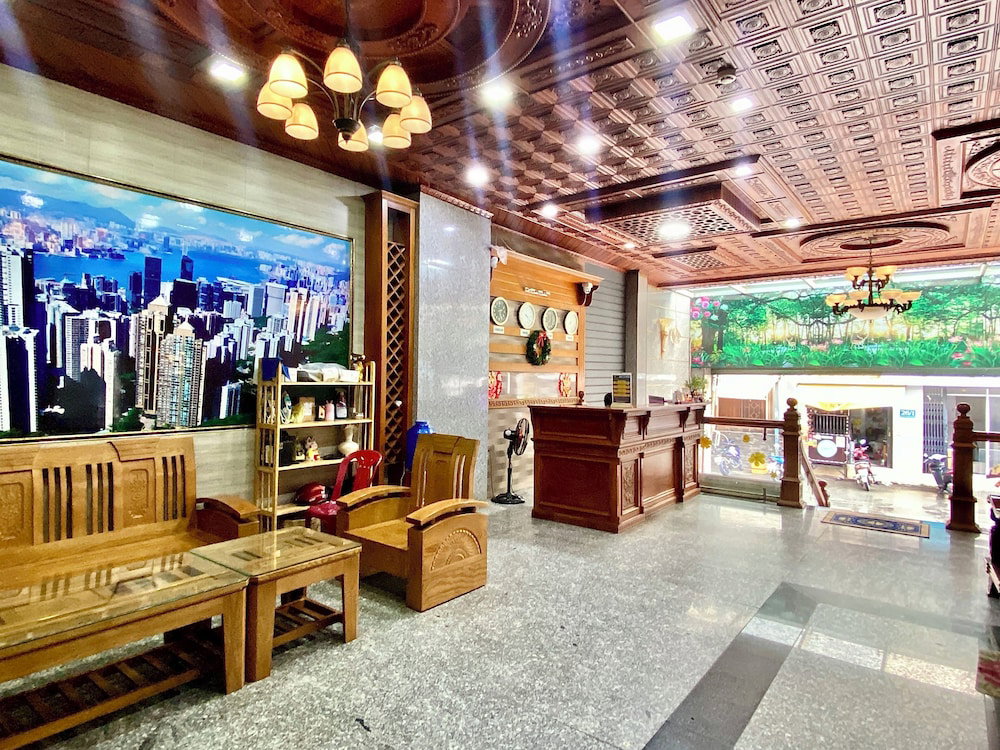 Hoang Quan Hotel - Go Vap