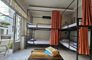 Hotel Long Hostel cazare Quan Mot