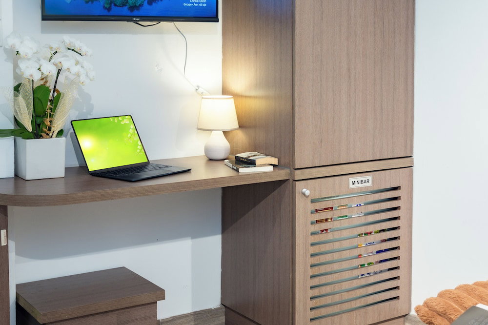 Serenity Hotel Near Tan Son Nhat Airport