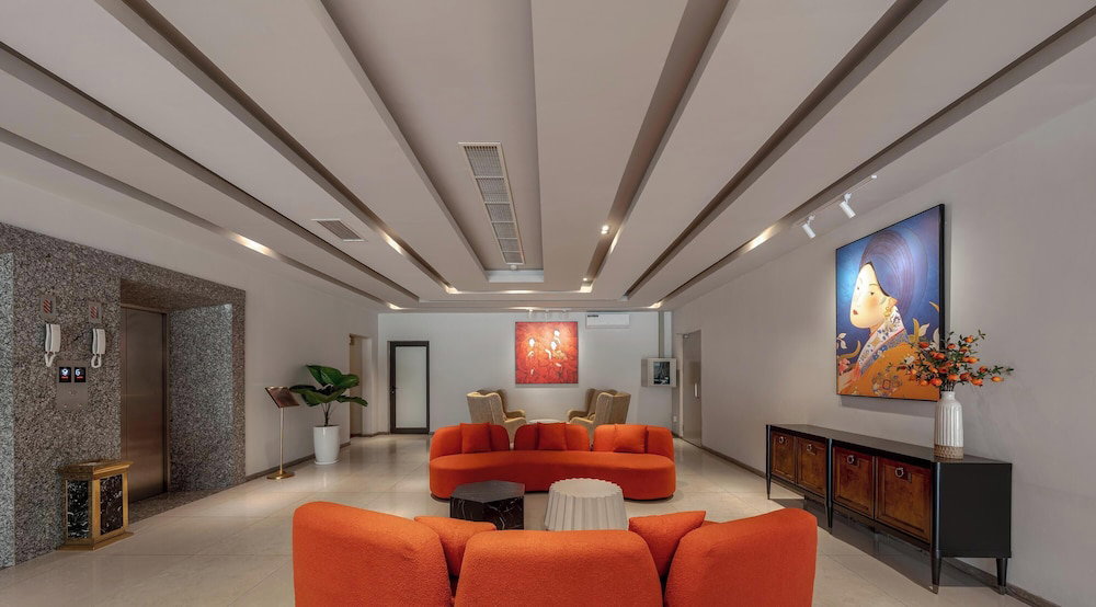 Sazi Parlia Hotel - Free Nails/Hairwash & Airport