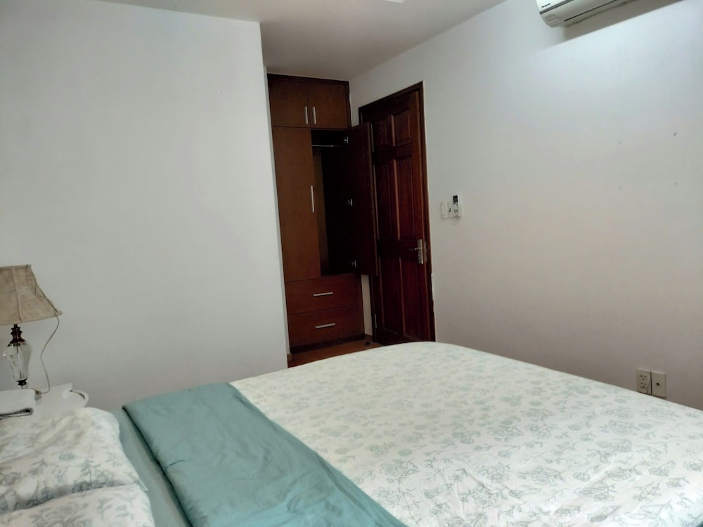 Luxury 2 Bedroom Apartment Sky Center