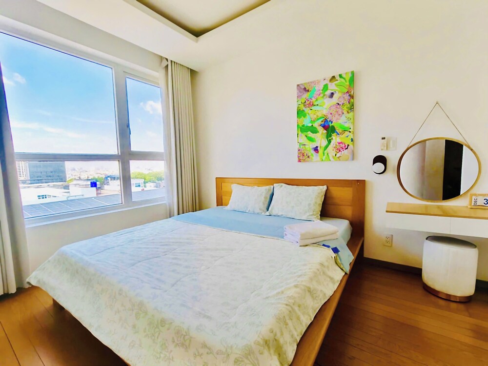 Luxury 2 Bedroom Apartment Sky Center