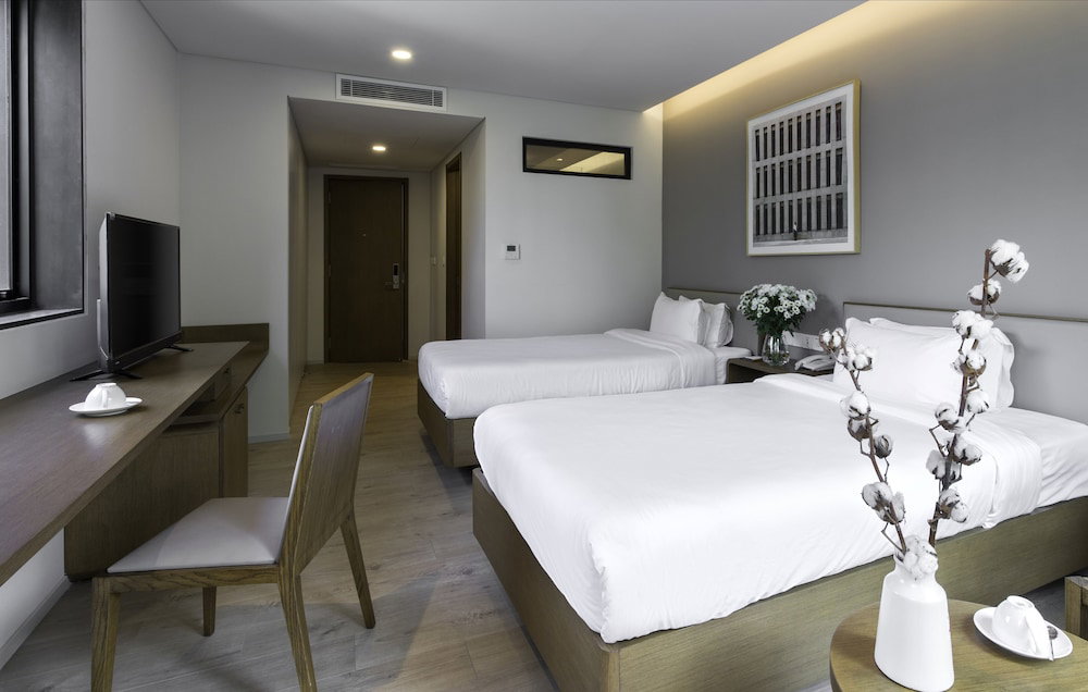 Santiny Hotel