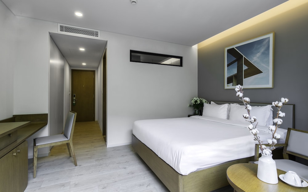 Santiny Hotel