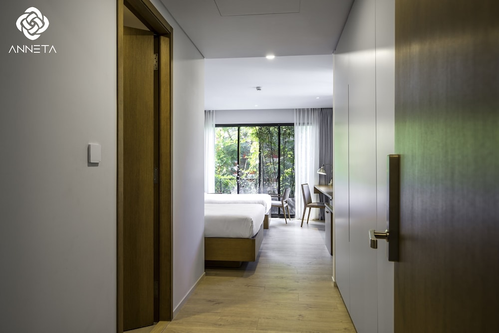 Santiny Hotel