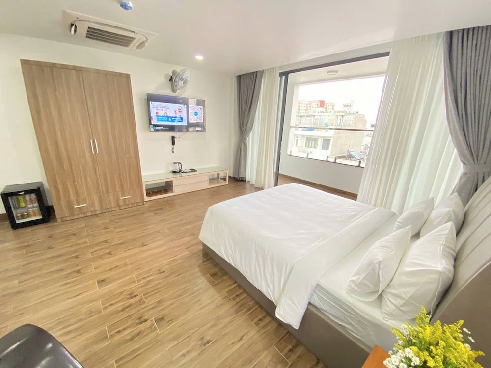 Golden Hotel Sg By Bay Luxury