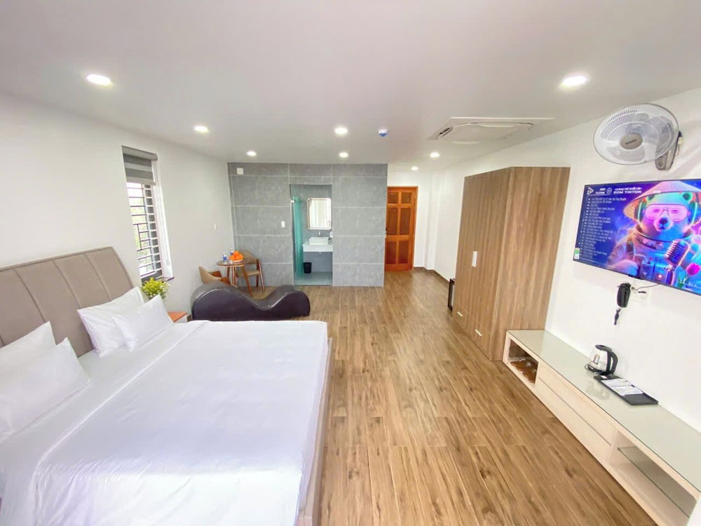 Golden Hotel Sg By Bay Luxury