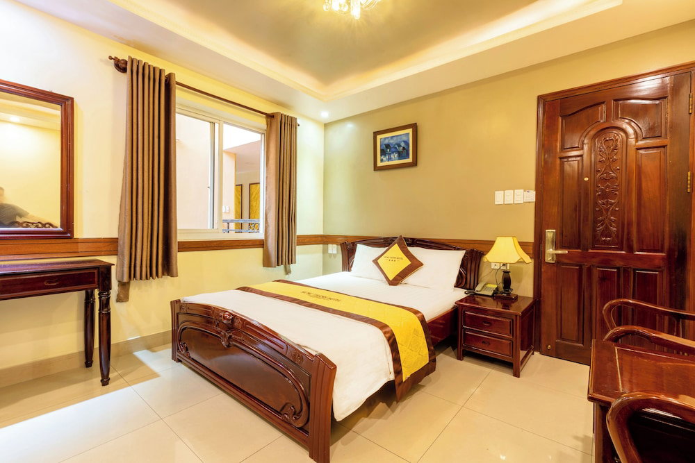 Hung Thanh Airport Hotel