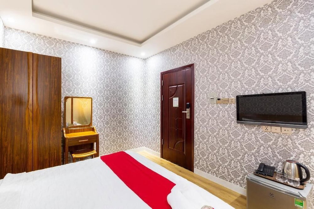 Spring Airport Hotel
