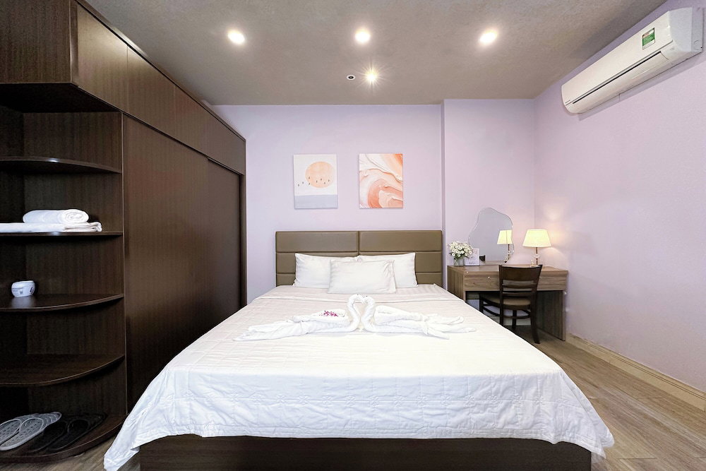 Eva Adam Hotel