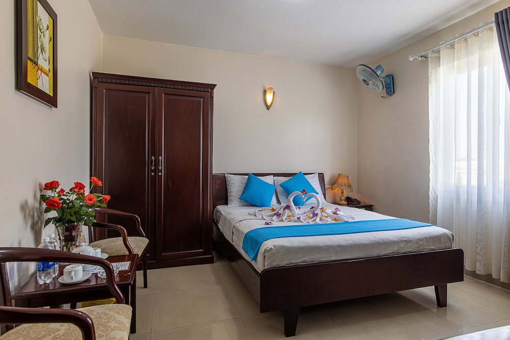 Phong Lan 2 Hotel