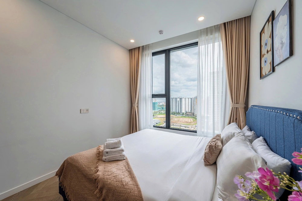 Lumiere Riverside Signature Residence