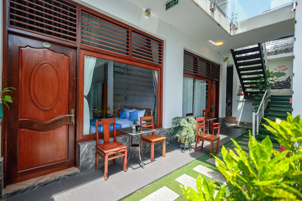 Hotel Blue Dragon