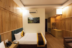 Hotel Luckystar Hotel cazare Pleiku