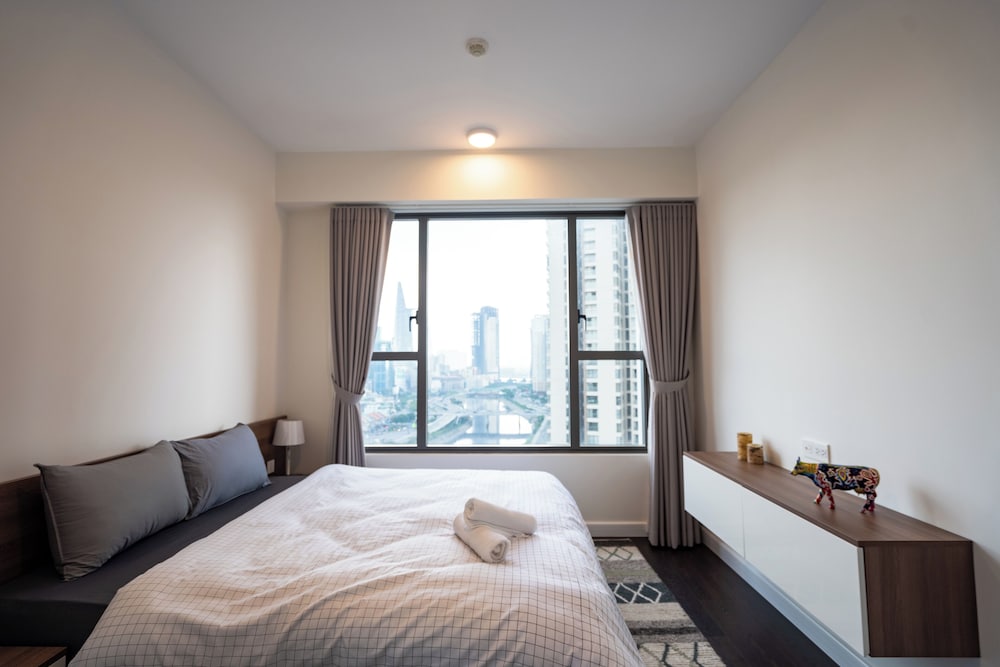 Refined Saigon - Vinhome Central Park